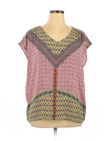 Lucy & Laurel Short Sleeve Blouse (view 1)