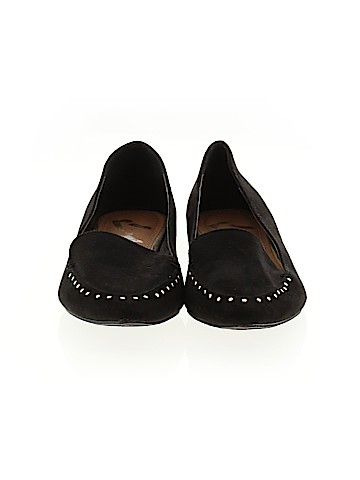 REPORT Flats (view 2)