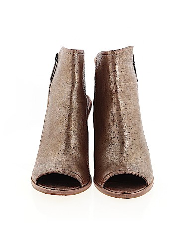 Donald J Pliner Heels (view 2)