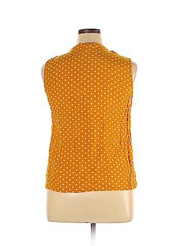 Fun2Fun Sleeveless Blouse (view 2)