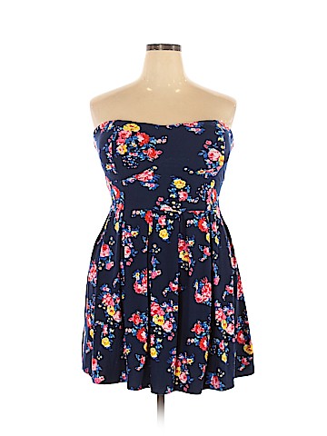 No Boundaries Casual Dress (view 1)