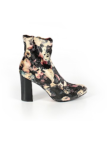 REPORT Boots (view 1)