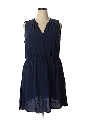 Old Navy Casual Dress (view 1)