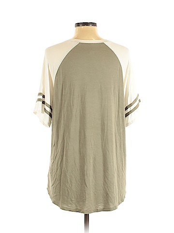 American Eagle Outfitters Long Sleeve T-Shirt (view 2)