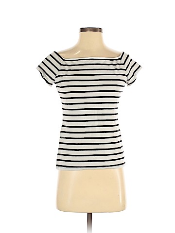 Victoria's Secret Short Sleeve T-Shirt (view 1)