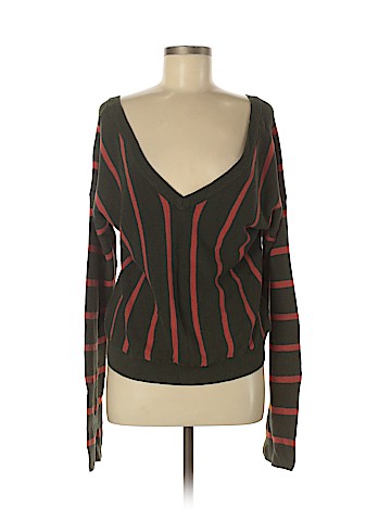 Forever 21 Pullover Sweater (view 1)