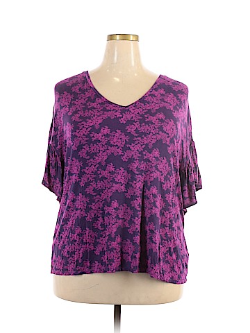 Ava & Viv Short Sleeve T-Shirt (view 1)