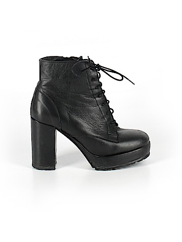 L'INTERVALLE Ankle Boots (view 1)