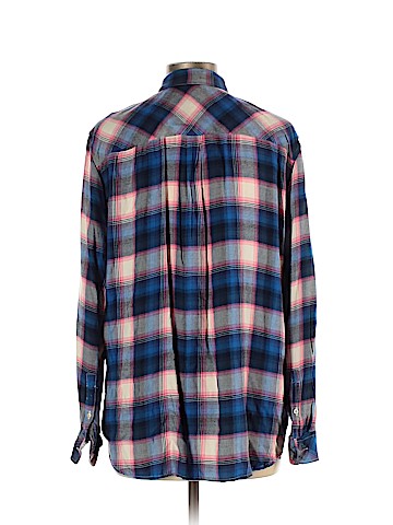 Forever 21 Long Sleeve Button-Down Shirt (view 2)