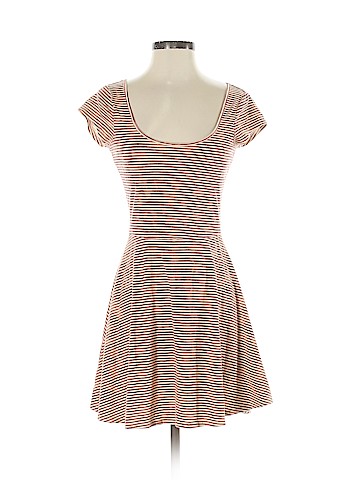 American Eagle Outfitters Casual Dress (view 1)