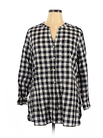 Old Navy Long Sleeve Button-Down Shirt (view 1)