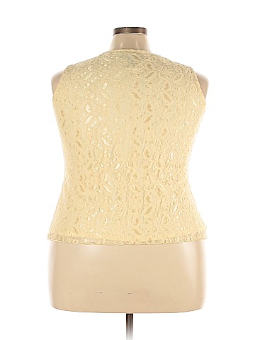 Dialogue Sleeveless Blouse (view 2)