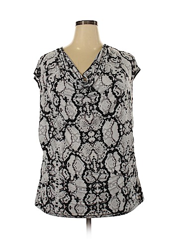 Worthington Plus Short Sleeve Top (view 1)
