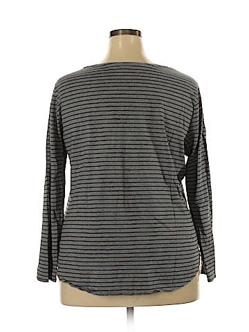 Old Navy Long Sleeve T-Shirt (view 2)