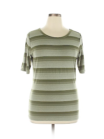 Lularoe Short Sleeve T-Shirt (view 1)