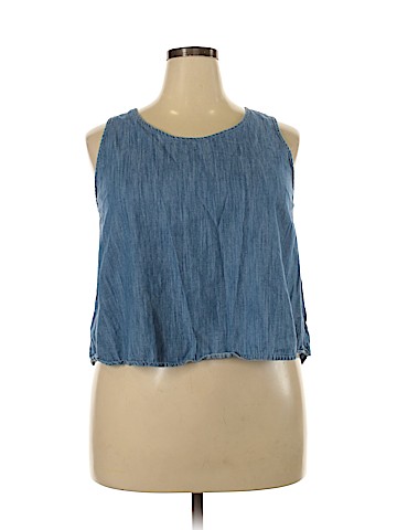 Universal Thread Sleeveless Blouse (view 1)