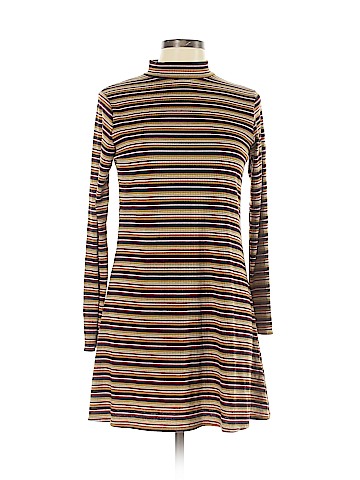 Olivia Rae Casual Dress (view 1)