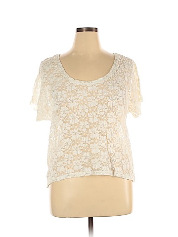 American Eagle Outfitters Short Sleeve Blouse (view 1)
