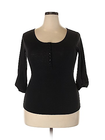 No Boundaries 3/4 Sleeve Henley (view 1)