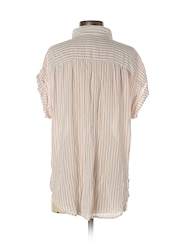 American Eagle Outfitters Short Sleeve Button-Down Shirt (view 2)