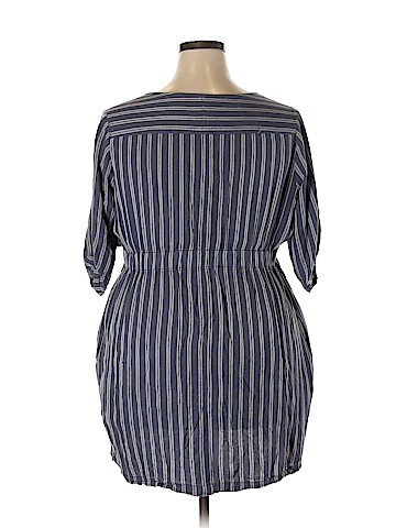 Isabel Maternity Short Sleeve Top (view 2)