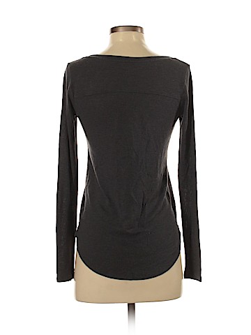 American Eagle Outfitters Long Sleeve T-Shirt (view 2)