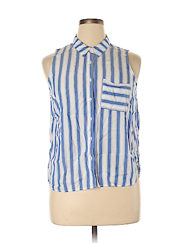 Arizona Jean Company Sleeveless Blouse (view 1)