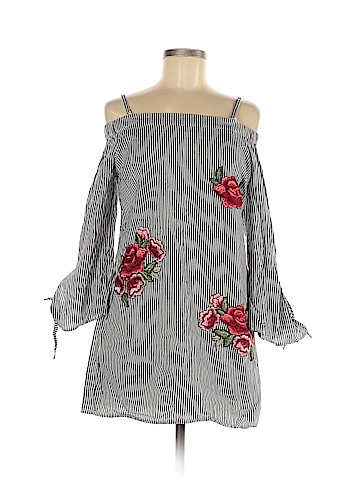 Romeo & Juliet Couture Long Sleeve Blouse (view 1)