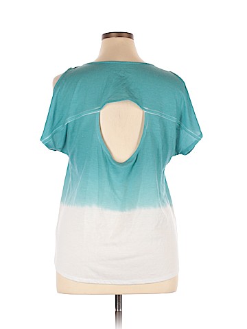 Maurices Sleeveless T-Shirt (view 2)