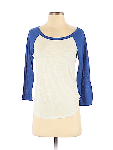 American Eagle Outfitters Long Sleeve T-Shirt (view 1)