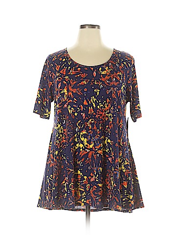 Lularoe Short Sleeve T-Shirt (view 1)