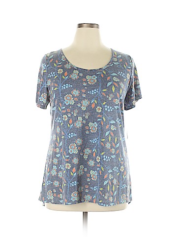 Lularoe Short Sleeve T-Shirt (view 1)