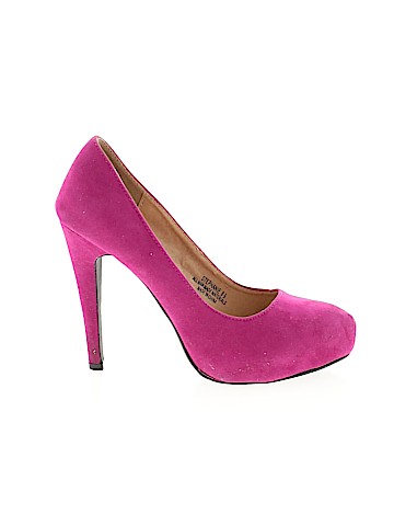 Shoedazzle Heels (view 1)