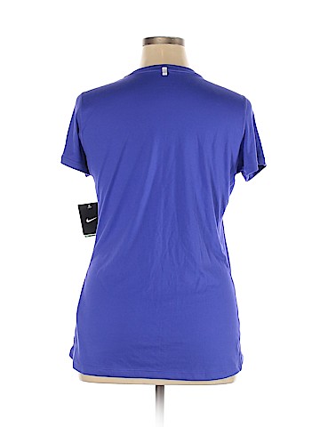 Nike Active T-Shirt (view 2)