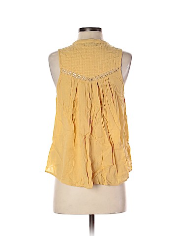 American Eagle Outfitters Sleeveless Blouse (view 2)
