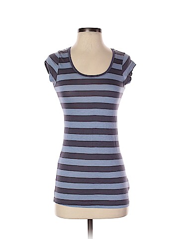 H&M Short Sleeve T-Shirt (view 1)