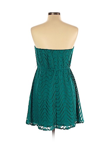 Charlotte Russe Sleeveless Top (view 2)