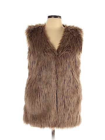 Wenxi Faux Fur Vest (view 1)