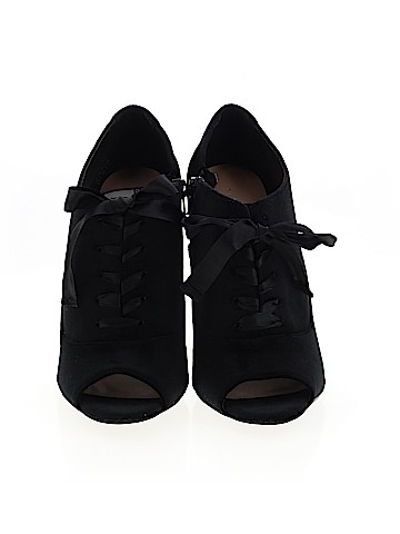 Kelly & Katie Heels (view 2)