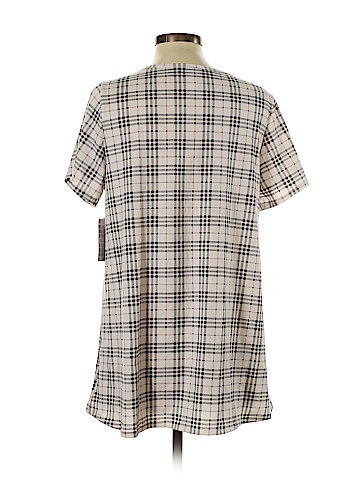 Lularoe Short Sleeve Top (view 2)