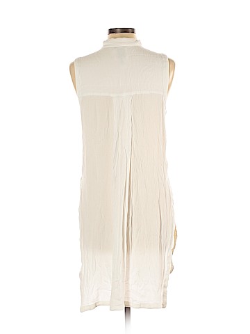 HD in Paris Sleeveless Button-Down Shirt (view 2)