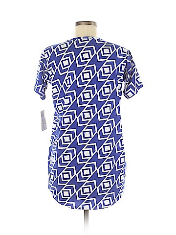 Lularoe Short Sleeve T-Shirt (view 2)
