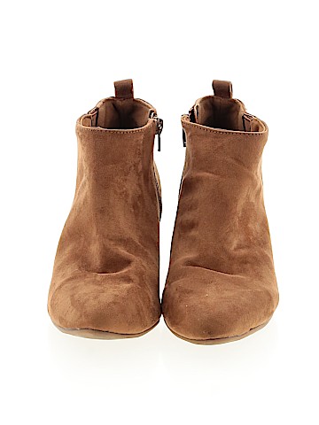 Old Navy Ankle Boots (view 2)