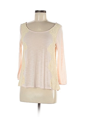 American Eagle Outfitters 3/4 Sleeve Top (view 1)