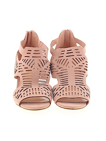 Jasmin Wedges (view 2)