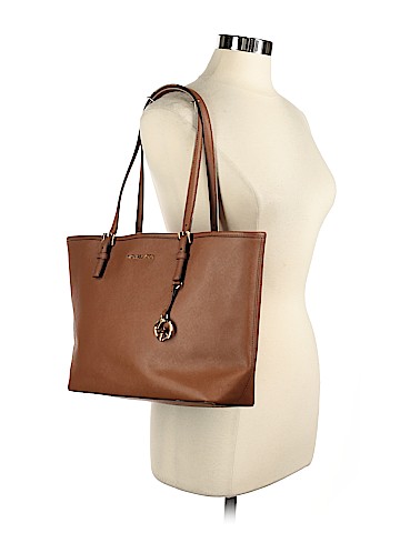MICHAEL Michael Kors Leather Shoulder Bag (view 2)