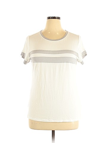 Maurices Short Sleeve T-Shirt (view 1)