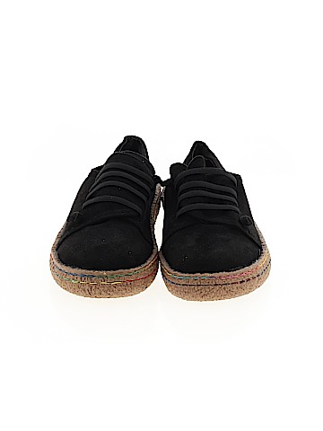 Unbranded Flats (view 2)