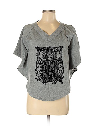 Romeo & Juliet Couture Short Sleeve Top (view 1)