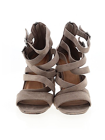 Universal Thread Heels (view 2)